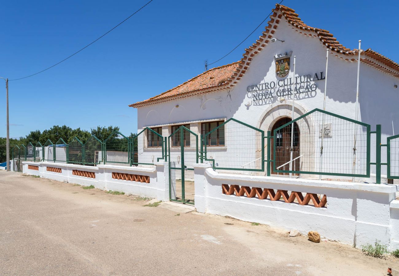 Casa em São Domingos de Ana Loura - Alentejo Poolside By Gt House