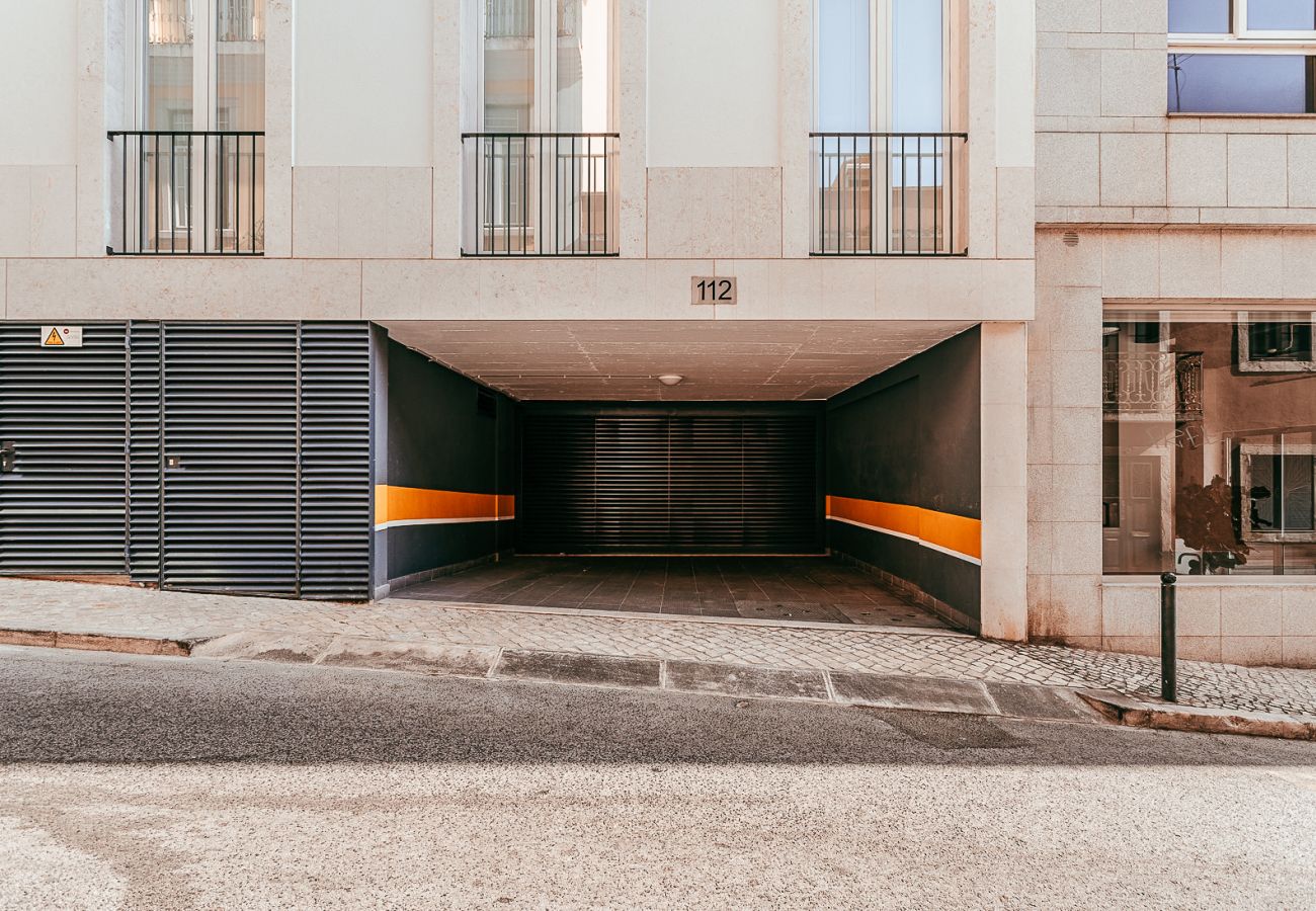 Ferienwohnung in Lissabon - Elegant & Sophisticated Campo Ourique by GT House