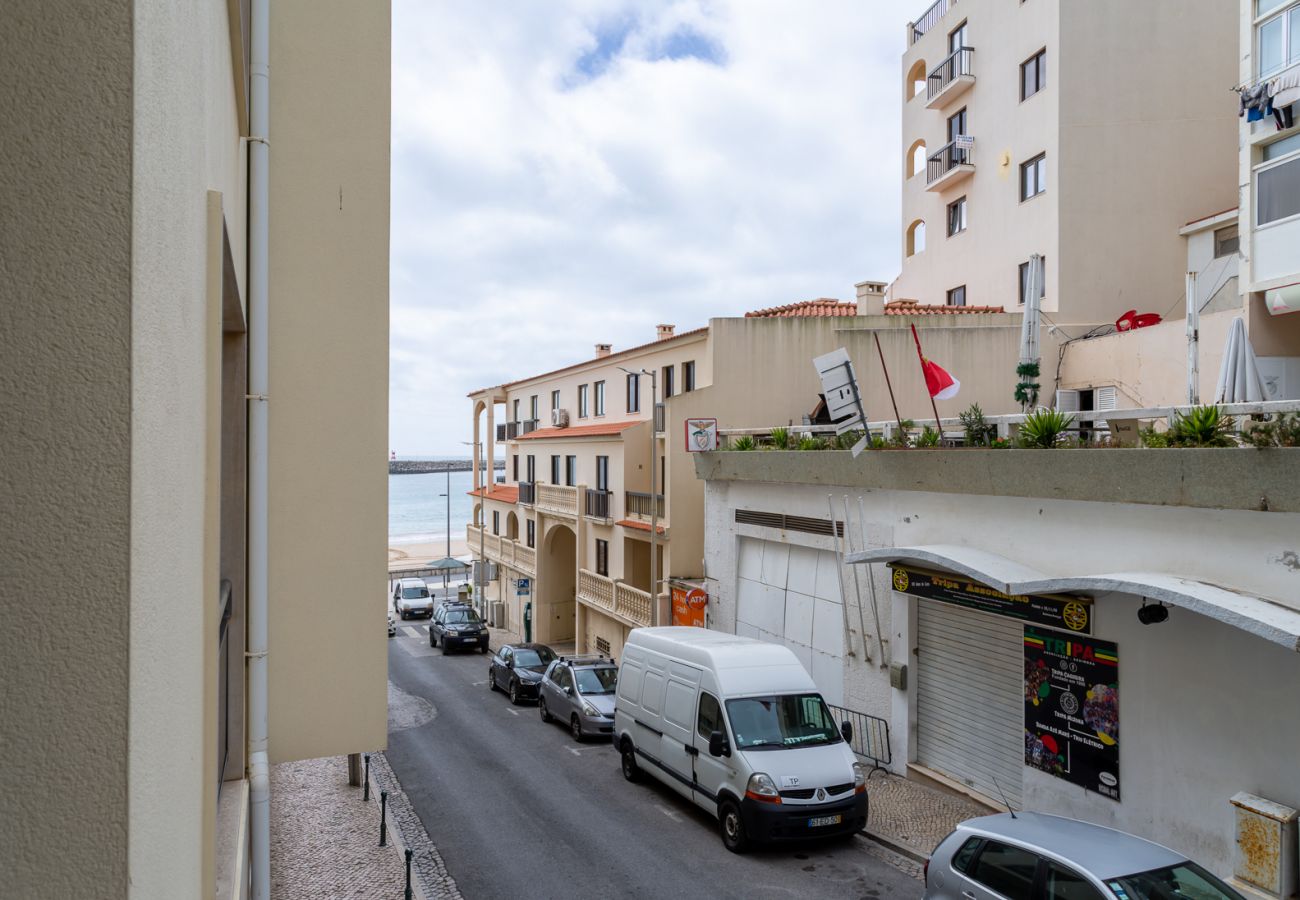 Ferienwohnung in Sesimbra - Sesimbra Beach Apartment by GT House