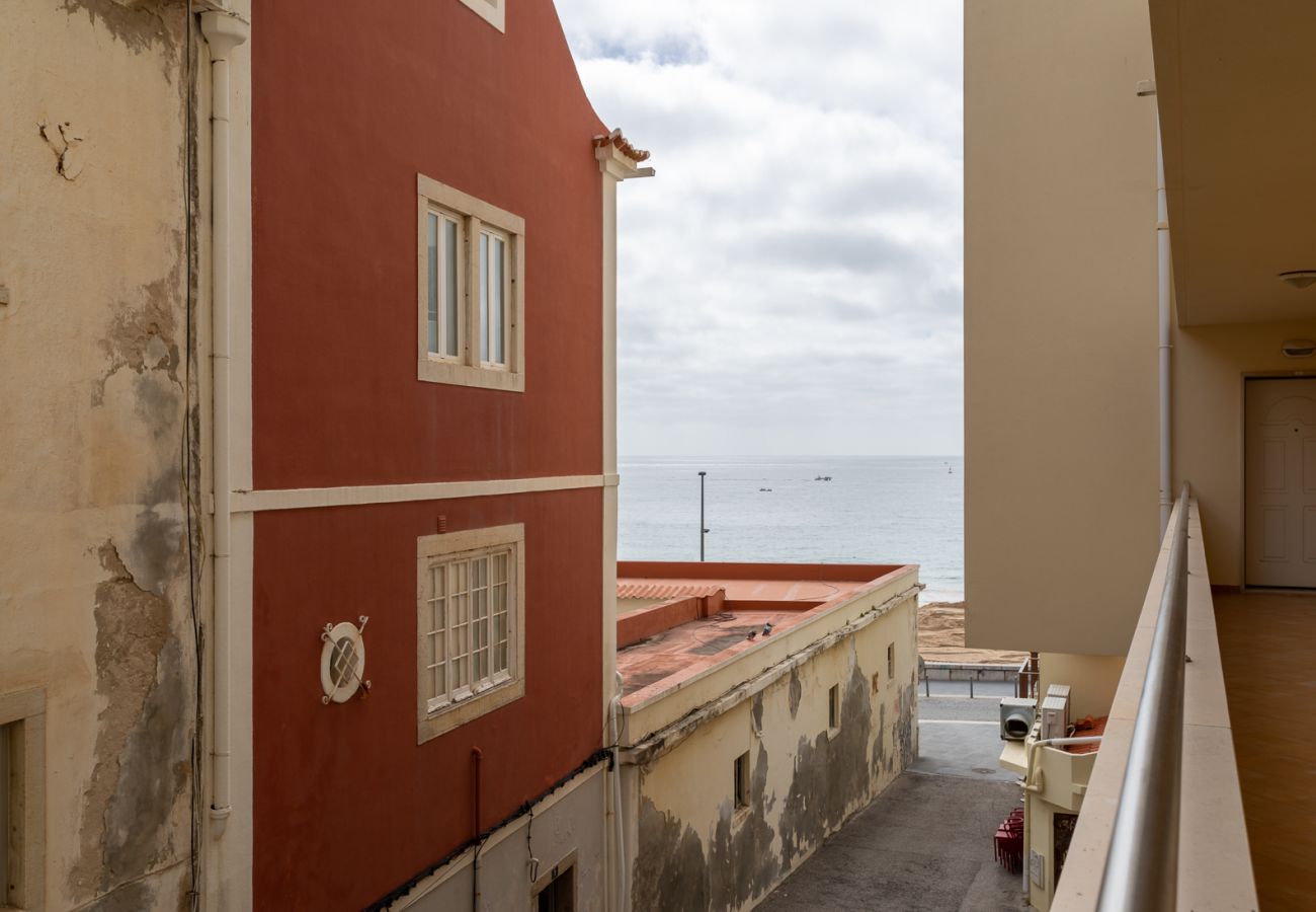 Apartment in Sesimbra - Sesimbra Beach Apartment by GT House