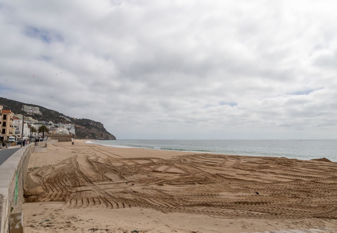 Apartment in Sesimbra - Sesimbra Beach Apartment by GT House