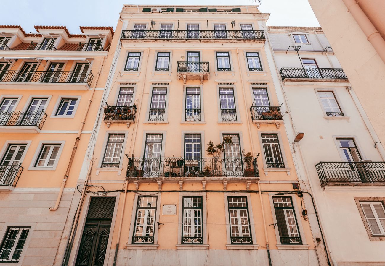 Apartment in Lisbon - Chic  & Elegant  Lapa By GT House